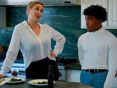 デカ尻, 黒人, フェラチオ, 女 人男 人, 異人種間, 下着, 淫乱熟女, 三人