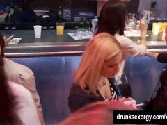 バイセクシャル, フェラチオ, クラブ, 乱交, グループ, オージー, パーティ, 公共