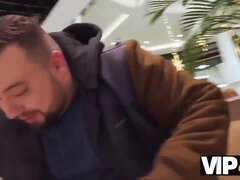 18, フェラチオ, 浮気する, ヨーロピアン, Hd, 公共, 赤毛, ティーン