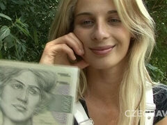 素人, デカチン, ブロンド, 着衣女と全裸男, バック, オナニー, プール, 長身