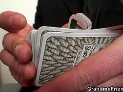 Geile alte tussi, Handjob, Reif, Milf, Mutti, Realität, Stiefmutter, Flotter dreier