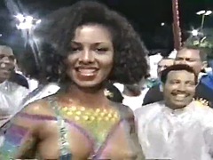Gros seins, Brésilienne, Nénés