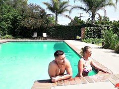 Grosse titten, Bikini, Blondine, Freund, Spermaladung, Pov, Reiten, Rasiert