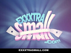 Blonde, Grossier, Hard, Petite femme, Public, Adolescente, Plan cul à trois, Serré