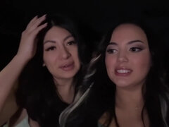 Culo grande, Club, Garganta profunda, Pies, Casero, Enorme, Lesbiana, Trio