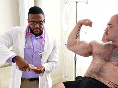 Médecin, Noir ébène, Fétiche, Homosexuelle, Poilue, Branlette thaïlandaise, Massage, Uniforme