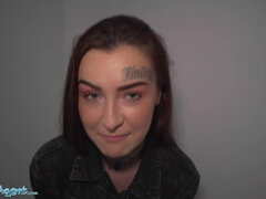 Grosser arsch, Spermaladung, Kehlenfick, Zierlich, Pov, Öffentlich, Tätowierung, Titten