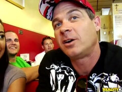 Arsch, Blondine, Blasen, Schwanz, Aufs gesicht abspritzen, Latina, Piercing, Dürr