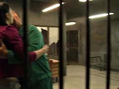 Lieveling, Grote mammen, Rondborstig, Sperma shot, Hardcore, Gevangenis, Tieten likken