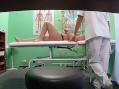 Grossier, Médecin, En levrette, Infirmière, Bureau, Culottes ou slips, Chatte, Uniforme