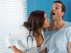 Anaal, Grote kont, Grote mammen, Lul, Moeder die ik wil neuken, Geschoren, Kousen, Uniformpje