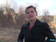 Amateur, Mamada, Coche, Corridas, Pajear, Al aire libre, Pov, Público