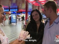 Leie, Tussi, Tschechisch, Aufs gesicht abspritzen, Flotter vierer, Pov, Rau, Swingers