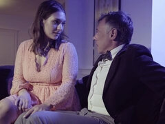 Gros cul, Grosse bite, Gros seins, Sucer une bite, Brunette brune, En levrette, Mère que j'aimerais baiser