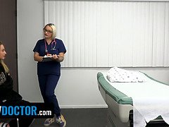 18 jahre, Sperma im mund, Hd, Lecken, Nippel, Büro, Muschi, Jungendliche (18+)