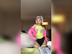 Jordyn Jones uber-sexy Live vid