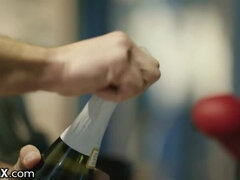 Gros seins, Sucer une bite, Éjaculation interne, Érotique, Hd, Fille latino, Léchez, Mouillée