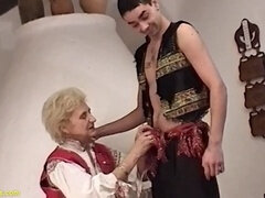 Amateur, Poilue, Hongroise, Mature, Maman