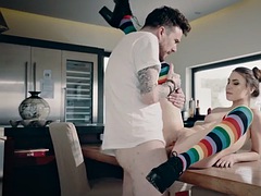 Grosser schwanz, Blasen, Besamung, Fetisch, Handjob, Hardcore, Lingerie, Tätowierung