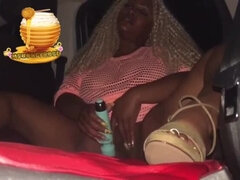 Grosse titten, Fingern, Orgasmus, Im freien, Muschi, Rasiert, Solo, Nass