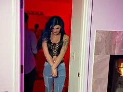 Красотки, Большие сиськи, Лесбиянка, Киски, Страпон, Тату, Втроем, Игрушки