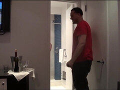 Grote kont, Bruinharig, Rondborstig, Hardcore, Moeder die ik wil neuken, Natuurlijke tieten, Pornster, Tieten likken