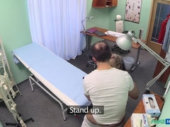 Blondine, Blasen, Arzt, Hundestellung, Fingern, Lecken, Büro, Uniform