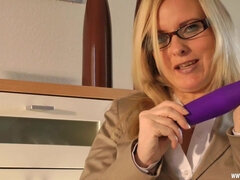 Blonde, Fétiche, Poilue, Hard, Fait maison, Mature, Mère que j'aimerais baiser, Jouets