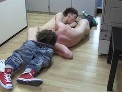 Gay, Oficina