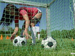 Leie, Blasen, Braunhaarige, Hundestellung, Flexibel, Hardcore, Natürlichen titten, Dürr