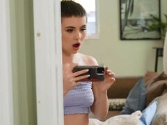 Amateur, Ama de casa, Lesbiana, Lamidas, Madres para coger, Pequeña, Afeitado, Cabello corto