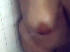 Amateur, Belle grosse femme bgf, Brunette brune, Mère que j'aimerais baiser, Douche, Softcore, Solo