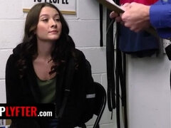 Trastienda, Corridas, Dominación, Madres para coger, Perforación, Castigada, Flaco, Desnudarse