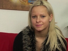 Amateur, Nana, Blonde, Sucer une bite, Hard, Plan cul à trois