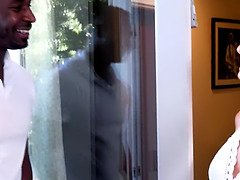 デカチン, デカパイ, イく瞬間, 手コキする, 異人種間, なめる, 熟年, ヤリマン