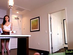 Asiatisch, Grosser schwanz, Bruder, Sperma im mund, Hd, Natürlichen titten, Zierlich, Pov