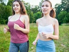 Culo, Lesbiana, Lamidas, Masturbación, Tetas naturales, Afeitado, Estriptis, Adolescente