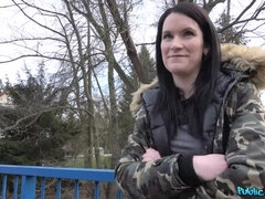 Blasen, Auto, Hundestellung, Handjob, Im freien, Pov, Öffentlich, Muschi