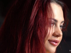 Red Moves - Sabina Rouge