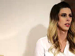 Anal, Sucer une bite, Brunette brune, Embrassement, Lécher le sphincter, Transsexuelle, Tatouage