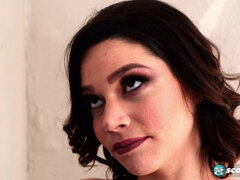 Grote mammen, Pijpbeurt, Broeder, Bruinharig, Sperma shot, Handbeurt, Natuurlijke tieten, Tieten likken