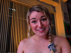 Grossier, Branlette thaïlandaise, Masturbation, Pov, Suçant, Tatouage, Adolescente, Nénés