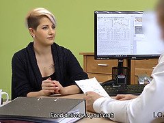 Vorstellungsgespräch, Schönheit, Blasen, Vollbusig, Lecken, Milf, Büro, Pov