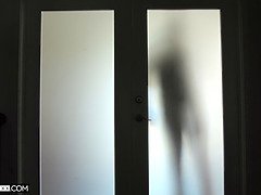 Grosser arsch, Schwarz, Aufs gesicht abspritzen, Hardcore, Hd, Interrassisch, Milf, Ehefrau