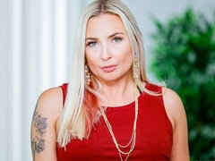 Explosive Heather Hendrix - doggystyle action - Perv Mom