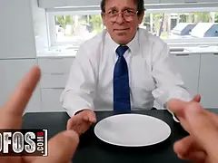 Tetas grandes, Mamada, Semen en la boca, Estilo perrito, Pajear, Pov, Montar, Afeitado
