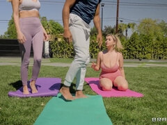 Blasen, Vollbusig, Brille, Hardcore, Hd, Natürlichen titten, Realität, Titten