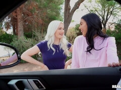 Exotic bimbo with braces wraps her lips and pussy around BBC