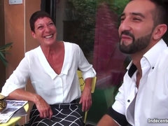 Oudere vrouw, Flexibiel, Frans, Rijpe lesbienne, Moeder, Kort haar