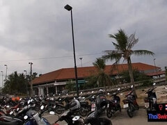 18 ans, Asiatique, En levrette, Hard, Hd, Pov, Public, Adolescente